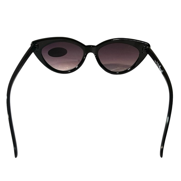A.J. Morgan Black Cat-Eye Sunglasses. New - Picture 2 of 5